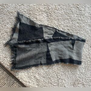 Eileen Fisher Gray and Black Textured neck Scarf